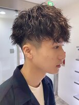 マグ カーネ バイ フィフス(Mag KANE by fifth) ツイストスパイラルパーマメンズマッシュセンターパートウルフ