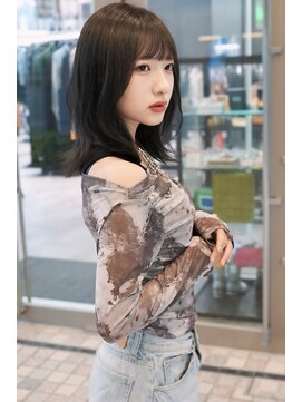 クム(kumu) 【kumu】ミディアムレイヤー/顔周りカット/栄/名古屋