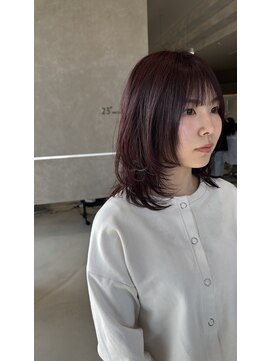 ニジュウサンド ナダーン(23° NADAUN) ミディアム　レイヤーカット