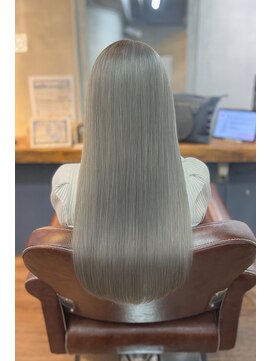 スローネ(THRONE) 艶カラー／髪質改善／新宿／20代30代40代