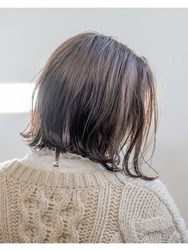 エルレ(Elure) 外ハネボブ#センターパート#ブリーチなし#アッシュベージュ#浜松