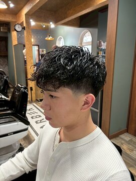 スタンドバーバー 柏(STAND BARBER) MEN’S HAIR/サーフカール/刈り上げセンターパート/柏
