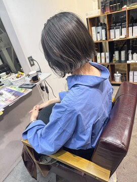 ナット(Nat) 切りっぱなし×カーキグレージュ