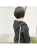グレージュカラーのショートスタイル