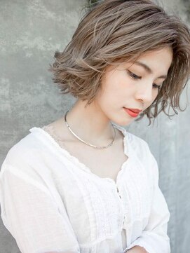 ルティア 池袋(Lutia) アッシュベージュ かきあげバング☆