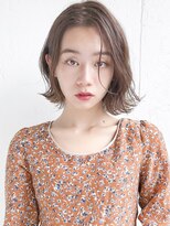 センターパートで大人ショート