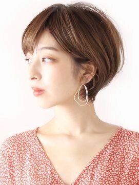 ロビー 表参道(ROBBY) 前髪長めショート／大人ショート／表参道／30代40代