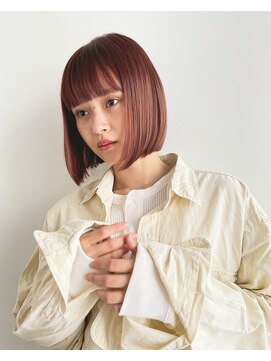 トレス(TRESS) 内巻きボブ　レイヤーボブ　ピンクカラー　切りっぱなし