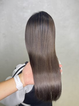 ヴィフクローネ(vifkrone) シャドールーツグレージュ