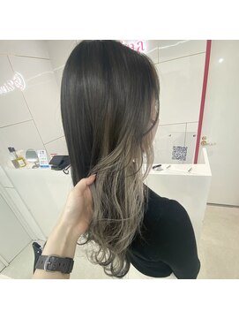 ジーナ  札幌大通(Zina) 髪質改善＊インナーカラー＊美髪【Zina 札幌大通】