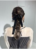 編みおろし大人可愛いお呼ばれヘア
