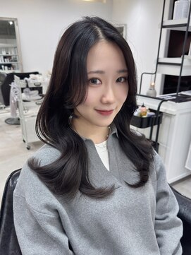 クレム 博多駅店(ChLem) 顔まわりレイヤー 艶カラー 暗髪 韓国風 髪質改善 福岡美容室