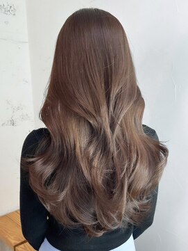 アイティーバイアルバム 藤沢店(IT by ALBUM) おくれ毛顔周りレイヤー韓国ヘアロング_ba491142