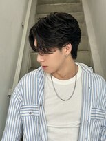 クロト(Clotho) センターパート/フェザーパーマ/波巻きツイストスパイラル