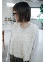 フェイヴィーズ(FavyS)&nbsp;アンブレラルーツ切りっぱなしボブ