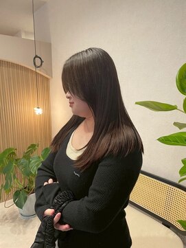 ミア(mia) 大人シアーベージュミニウルフボブミディアムレイヤー