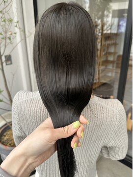 ブローチェアヴェダ マットカラー、オリーブカラー、ダークオリーブカラー、透明感