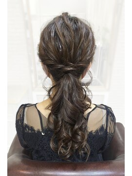 ヘアーカッティングガーデン ジャック モアザン 松山店 フェミニン・ローポニー