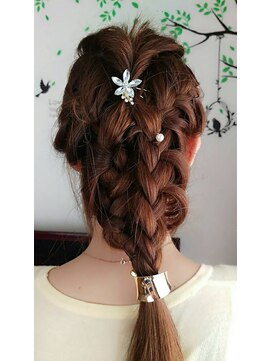 ヘアサロン スリーク(Hair Salon Sleek) クラシカルな編み込みアレンジ☆part3