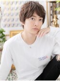 マット質感で優し気サイドパートショートa北浦和20代30代40代