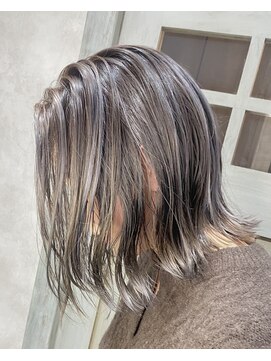 シンクタンク(THINK TANK) 外ハネボブ/グレージュ