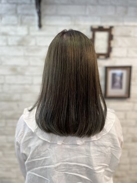 クロエ バイ ラヴィズム(CLOE by LUVISM) イルミナカラーでオリーブグレージュに☆