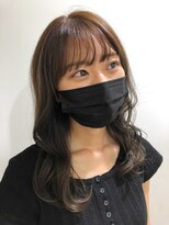 ビーワールド(B WORLD)&nbsp;ブリーチなし！重ねていくカラーでお洒落なカーキグレージュ