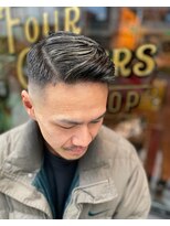 フォーコーナーズ(Four Corners)&nbsp;スキンフェードツーブロック刈り上げジェットモヒカンマンバン