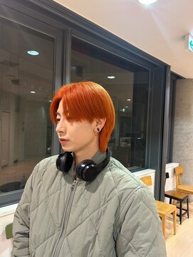ヘアサロン アウラ(hair salon aura) メンズカラーオレンジ韓国ニュアンス、カルマパーマ
