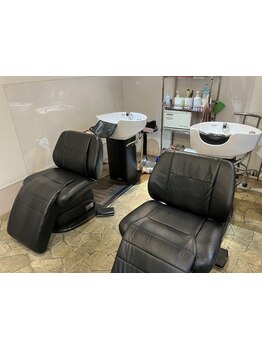 日々の疲れを癒すヘッドスパが好評！お手頃価格で贅沢な時間を…♪カラーと一緒に頭も心も癒される☆