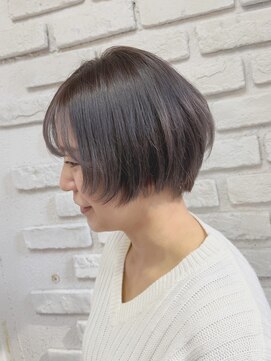 ビランチェ 池袋(bilancia) 30代40代50代大人可愛い小顔前下がりショートウルフカット