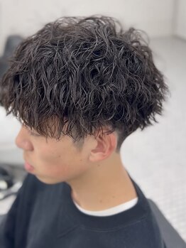 デザミ(Des Amis)の写真/【メンズ専門店＃駅家＃神辺】センターパート/ツーブロック/豊富なパーマスタイルなど、ご相談ください◎