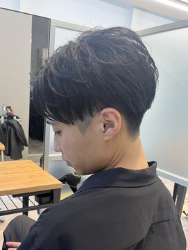 ジーナ 天神(Zina) 爽やかアップバングショート