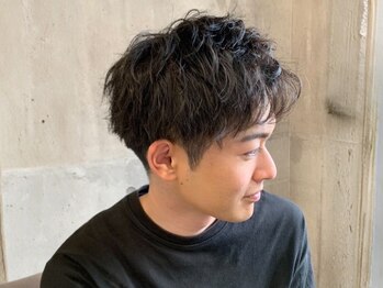 ロカ バイ ティアトロ ヘア サロン(ROCA by teatro hair salon)の写真/【六本松駅/全席半個室/平日22時迄】メンズパーマ&メンズカットが人気!眉毛カット/ヘッドスパもご好評*