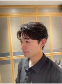 <ゲスト>くせ毛風のニュアンスセンターパート