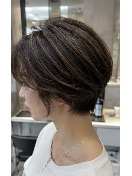 アッシュ 二子玉川店(Ash) 丸み若見えショート白髪ぼかし脱白髪染め30代40代50代60代