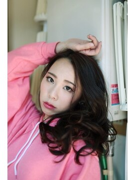 ディシェーレアスト(die-Schere Ast) 【die Schere Ast 上大岡】コンサバ・甘辛ウェーブ