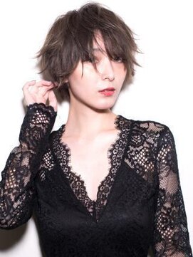 クアトログランシュ 水戸店(QUATRO×GranCieux) 【QUATRO】クラシカル×モード×ショート