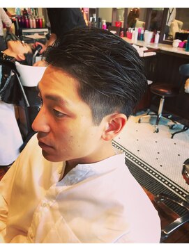 リバレッジ 広尾(Leverage) メンズビジカジスッキリオールバック流しスタイル