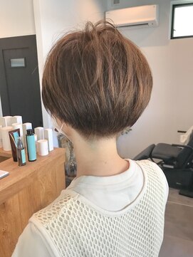 クッカ(kukka) 【kukka 楠 留美】刈り上げショート