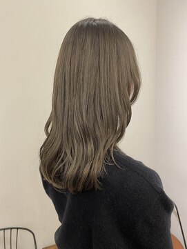 リリアーナ(LILIANA) 【LILIANA】くすませすぎないグレージュベージュ♪