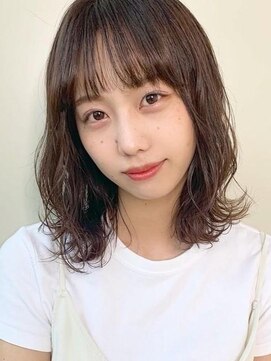 ダブルバイグリッター(W by GRITTERs) 外ハネミディ ショコラブラウン ニュアンスパーマ