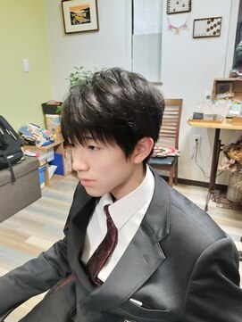 ひみつきち 毛流れに沿ってきめるラフなショートスタイル♪