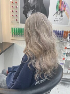 ラピス 福岡天神店(Lapis) ホワイトカラー