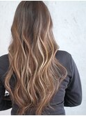  ハイライトショートヘアレイヤーカットダブルカラー
