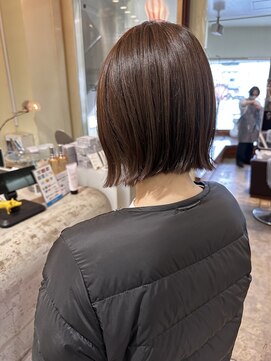 ピエドプールポッシュ(PiED DE POULE POCHE) 切りっぱなしボブ