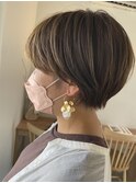 ショートボブ