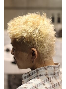 キングスマントーキョー 立川店(KINGSMAN TOKYO) アップバング / ツーブロック / スキンフェード 【立川】