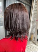 大人シアーベージュミニウルフボブミディアムレイヤー