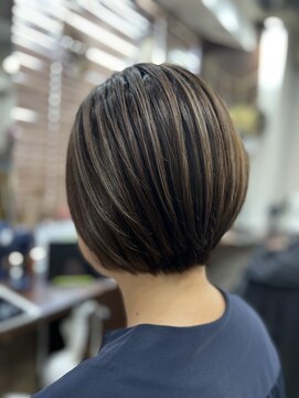 ルアン(Luan) 白髪ぼかしハイライト